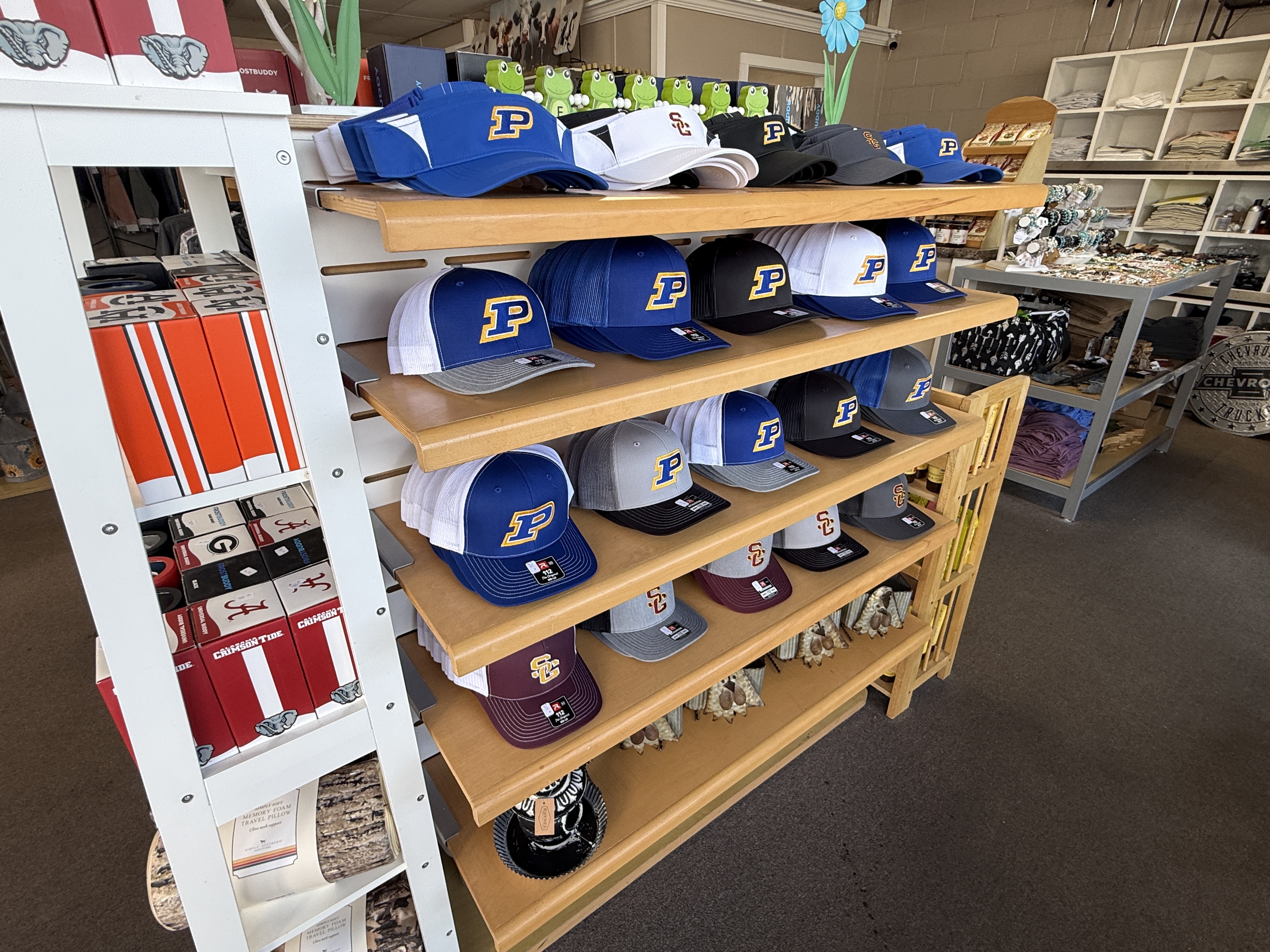 Lisa's Gifts and Apparel photo 3